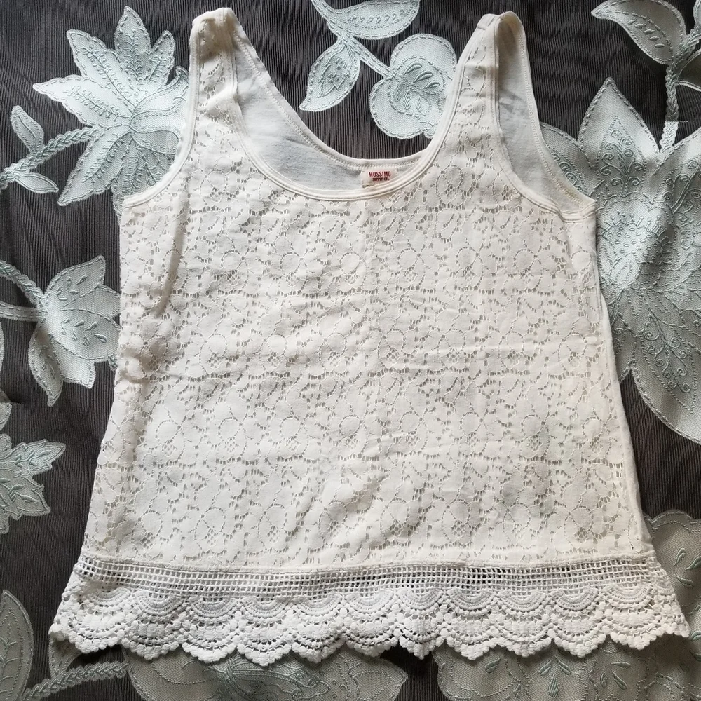Large lace tank - Picture 1 of 5